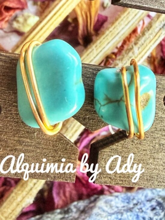 ALQUIMIA Jewelry - Boho Turquoise and gold chunky studs + Turquoise nugget